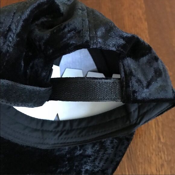 Black Velvet Baseball Cap NWT Round Sun Hat - Picture 2 of 4
